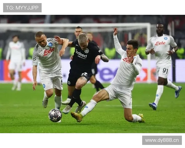 不莱梅主力门将泽特雷尔正式加盟法兰克福双方达成四年合约引发关注