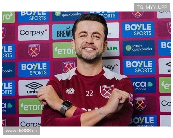 波兰门神法比安斯基回归西汉姆联再签一年续写铁锤荣耀